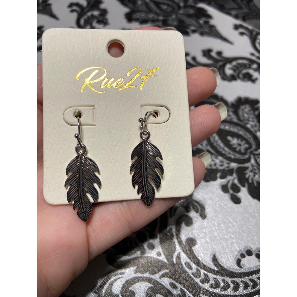 Rue 27 silver leaf earrings